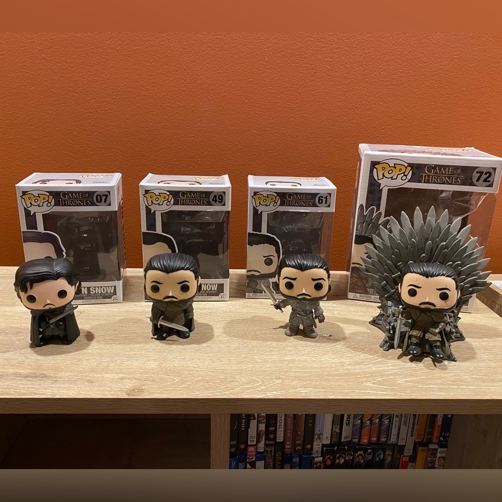 Funko Pop! Game of Thrones Jon Snow Bundle